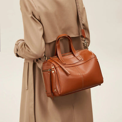 Large Capacity First Layer Cowhide Middle-aged Women's Shoulder Bag
