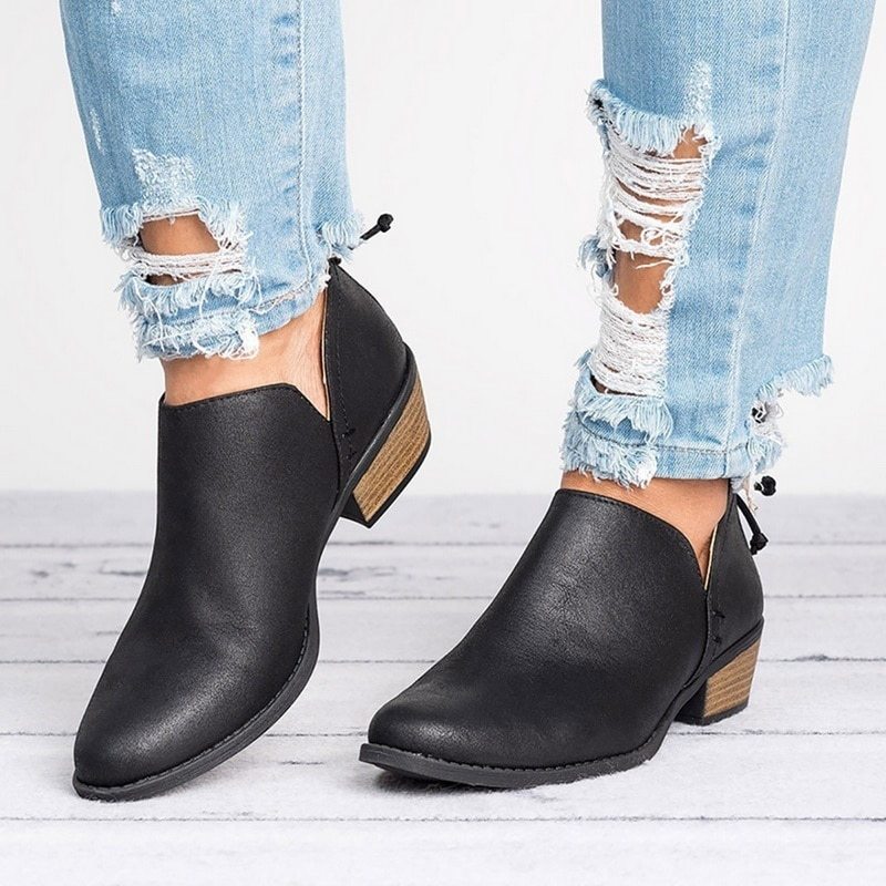 High heel fall shoes paired with jeans