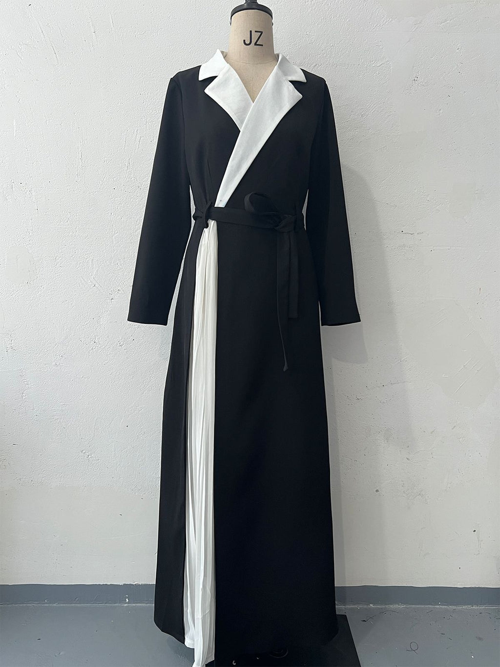 Women Fashion Color Contrast Stitching Pleated Dubai Robe Dress Female