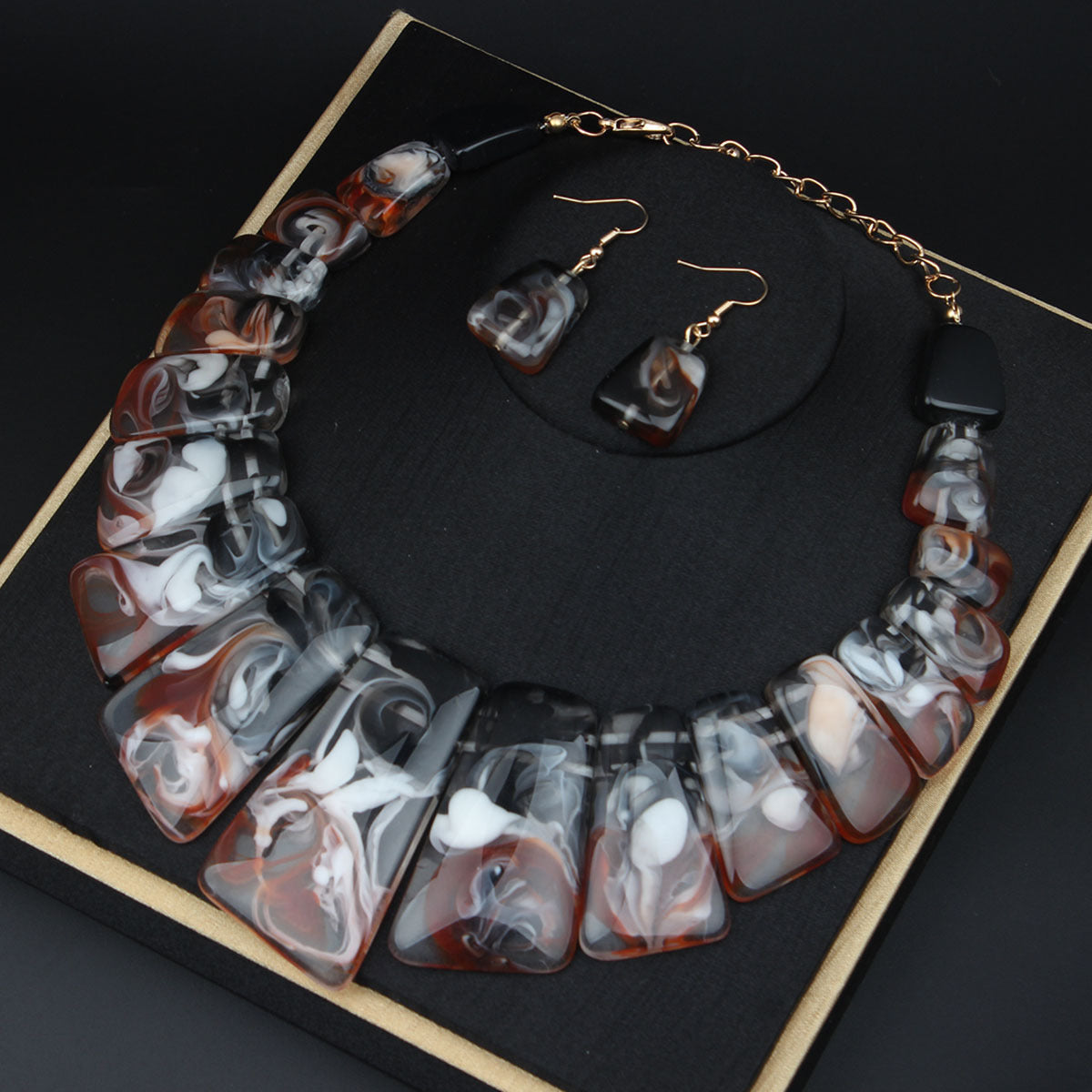High Profile Retro Personality Necklace And Earrings Suite Ladies Ornament